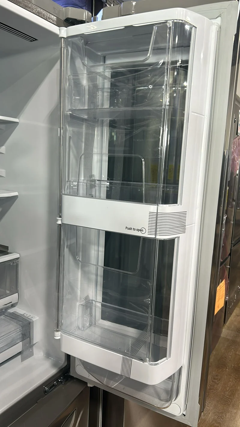 LG 33''24.4 pi. cu. -Réfrigérateur à 2 battants- inox- energy star- machine eau et glace-LRFVS2503S-Boîte ouverte