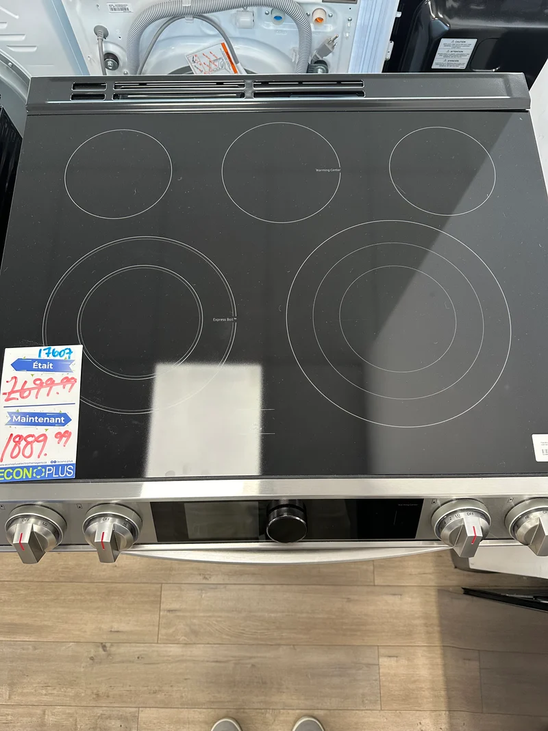 Samsung 30'' 6.3 pi.cu. cuisinière - 5 brûleurs - 2 Four - inox - NE63T8751S- boîte ouverte