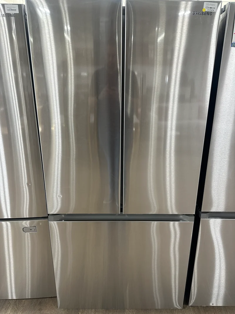 Samsung 33" 18.9 pi Cu. Réfrigérateur - profondeur comptoir - Inox- RF18A5101SR - Boite ouverte