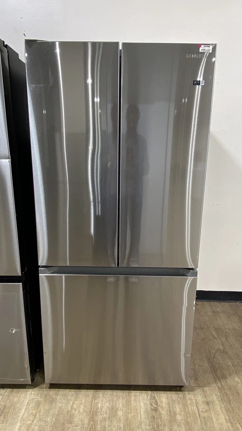 Samsung 33" 18.9 pi Cu. Réfrigérateur - profondeur comptoir - Inox- RF18A5101SR - Boite ouverte