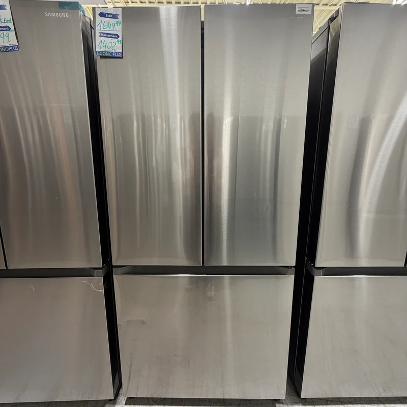 Samsung 33" 18.9 pi Cu. Réfrigérateur - profondeur comptoir - Inox- RF18A5101SR - Boite ouverte