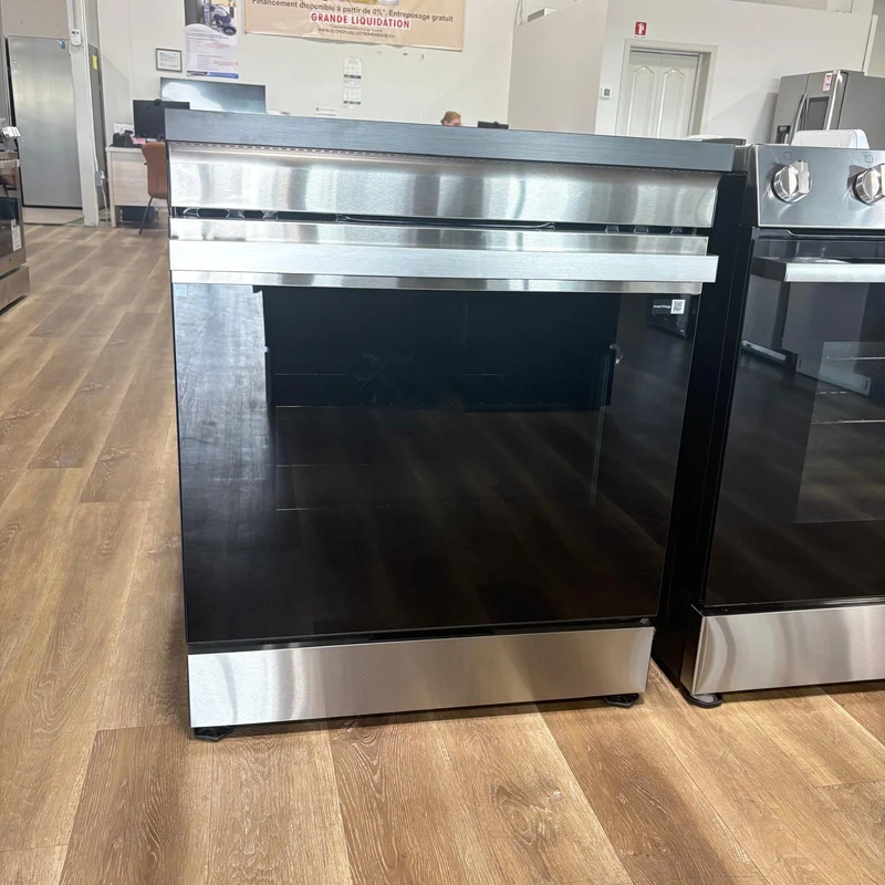 Samsung 30" 6.3 pi.cu - Cuisinière encastrable - Induction - Convection avec Friture à Air - Inox - NSI6DG9300SR/AC - Boîte Ouverte