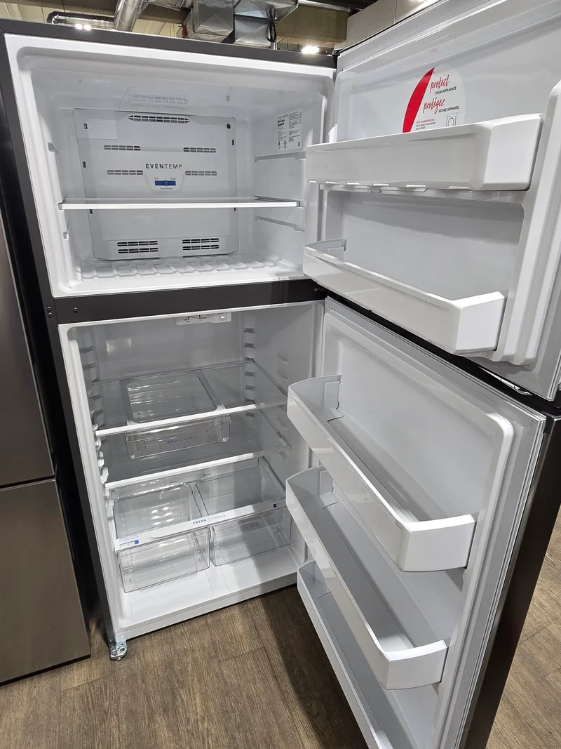 Samsung 30''17.6 pi. cu - Réfrigérateur à congélateur supérieur - inox - RT18DG6500SRAC - Boîte ouverte
