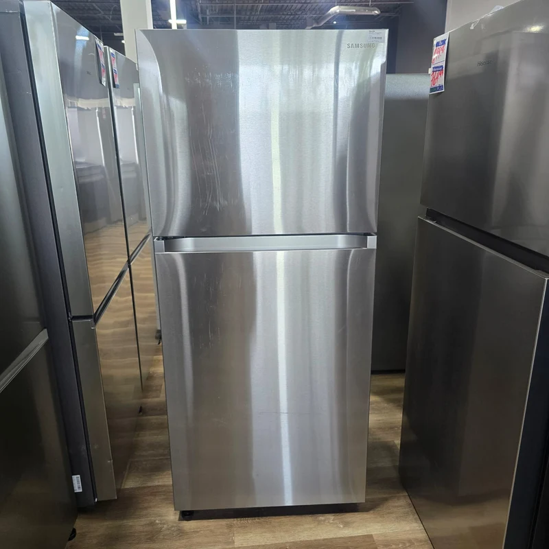 Samsung 30''17.6 pi. cu - Réfrigérateur à congélateur supérieur - inox - RT18DG6500SRAC - Boîte ouverte