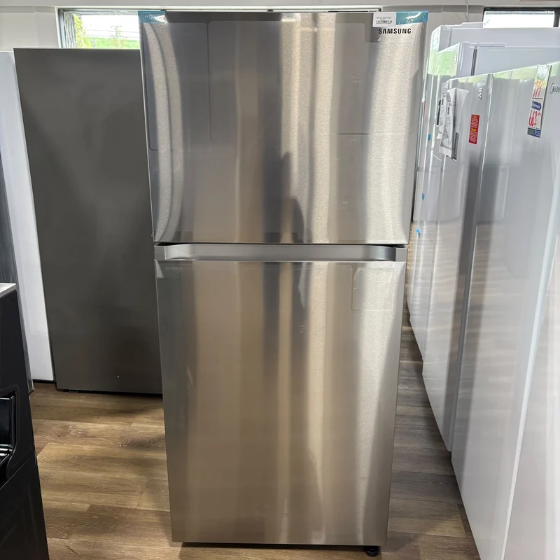 Samsung 30''17.6 pi. cu - Réfrigérateur à congélateur supérieur - inox - RT18DG6500SRAC - Boîte ouverte