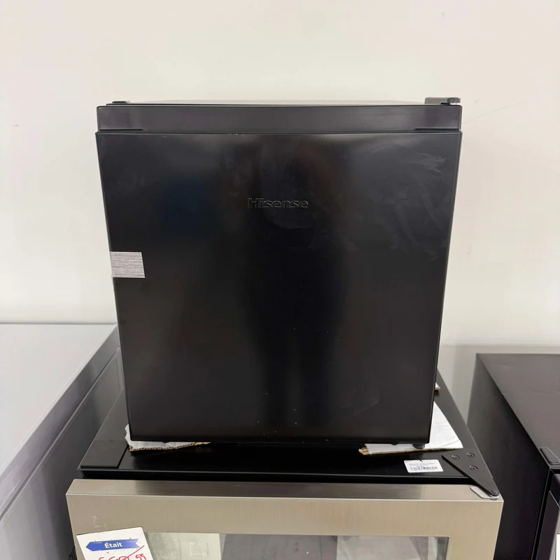 Hisense 18'' 1.6 pi cu Réfrigérateur Compact - noir- RC16C1GBE -Boîte Ouverte