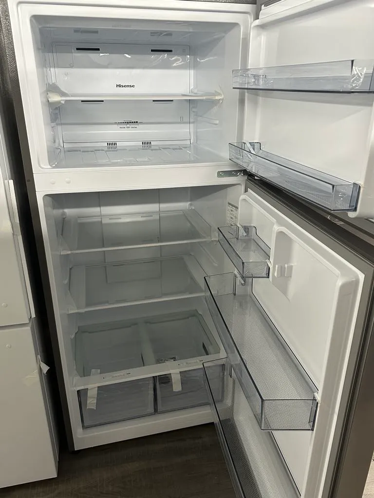 Hisense 30'' 18 pi cu. Réfrigérateur - Inox - RT18A2FSD - Boîte Ouverte