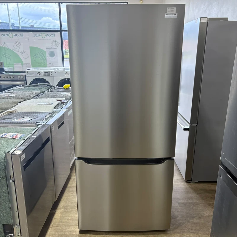 Frigidaire Gallery 30'' 20 pi cu Réfrigérateur Portes Francaises - inox - GRBN2012AF - Boîte ouverte